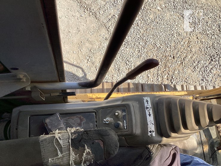 1998-deere-690e-lc-image-19