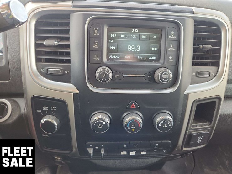 2016-ram-2500-slt-image-24