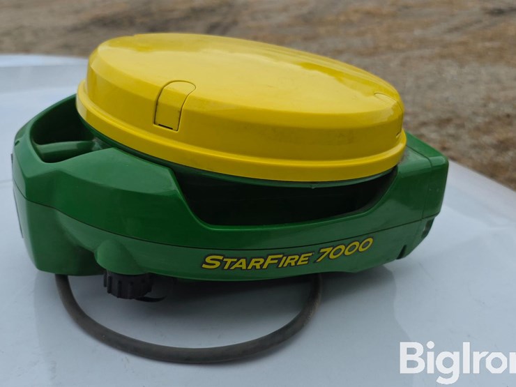 2022-john-deere-7000-image-10