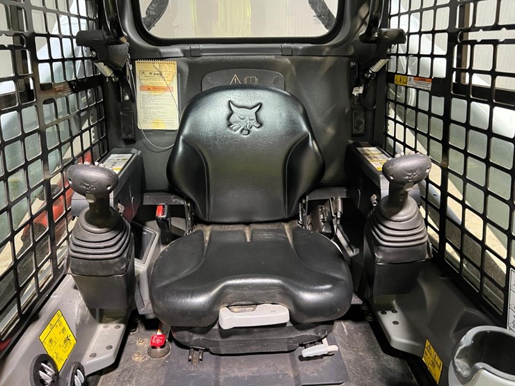 2021-bobcat-s590-image-17