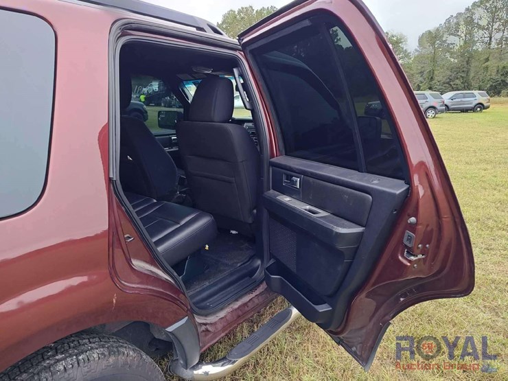 2016-ford-expedition-image-24