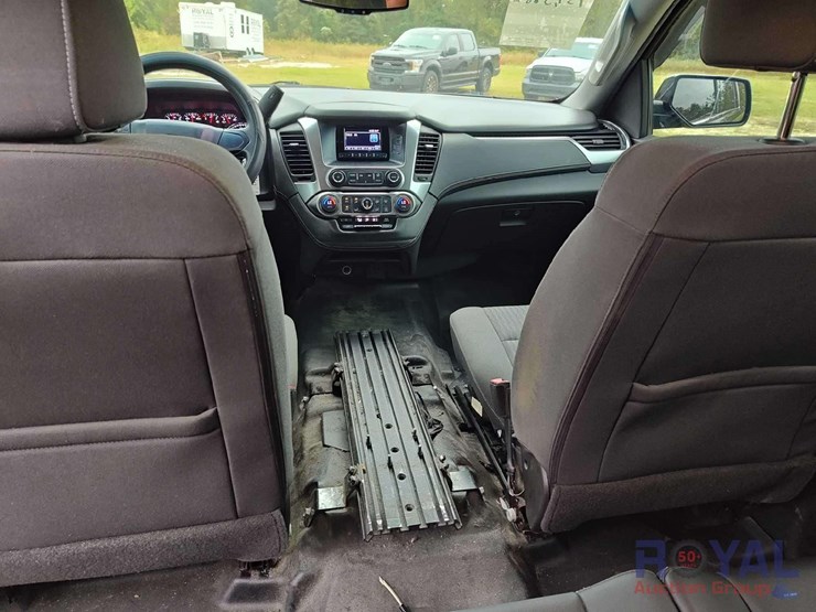 2017-chevrolet-tahoe-image-26