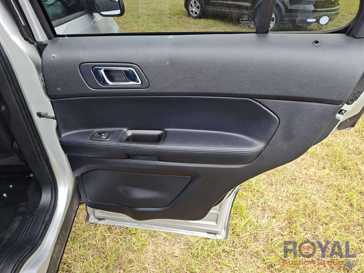 2016-ford-explorer-image-20