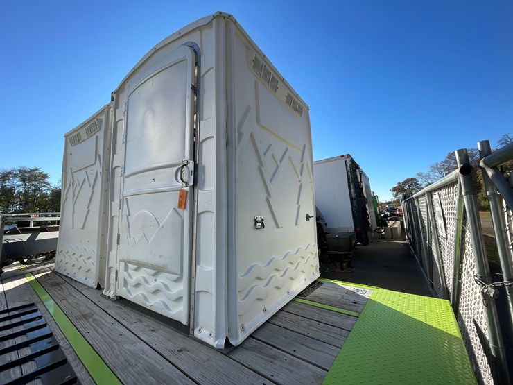 #5659-•-poly-portables-flushable-porta-potty-with-sink-image-5