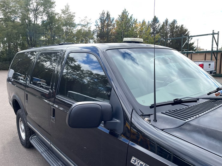 2003-ford-excursion-image-53