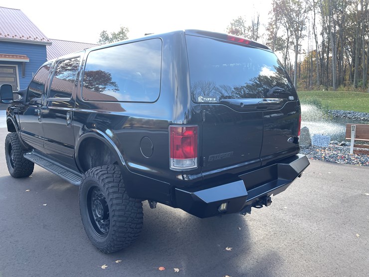 2004-ford-excursion-limited-image-35