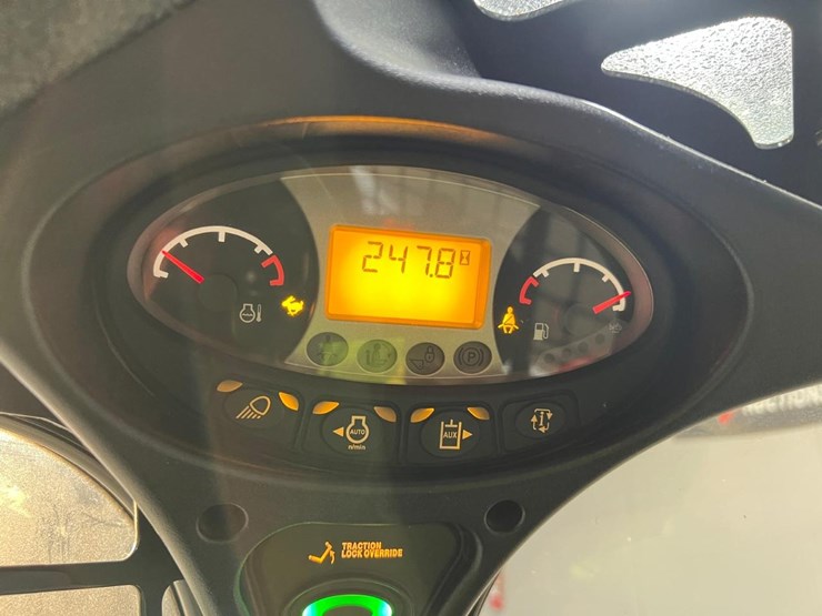 2021-bobcat-s590-image-18