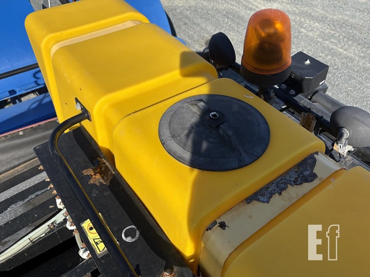 2015-new-holland-big-baler-330-image-25