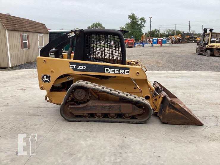 2005-deere-ct322-image-5