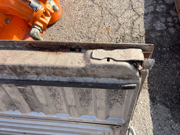 #14101-•-ford-parts-(o4)-image-32