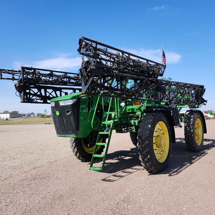2014 JOHN DEERE 4940