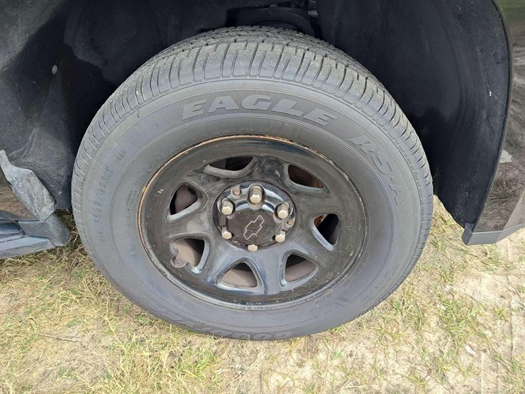 2017-chevrolet-tahoe-image-37