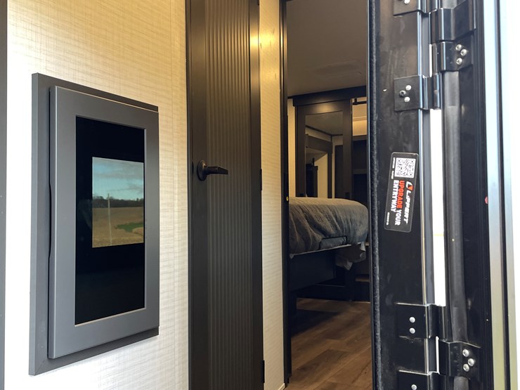 #4502-•-2025-forest-river-xlr-nitro-lux-toy-hauler-(wi-title)-image-59