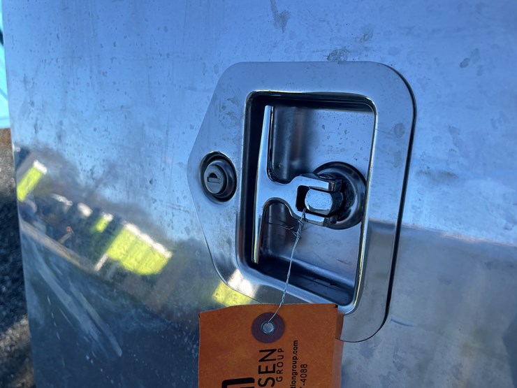 #5690-•-chandler-truck-mount-toolbox-image-11