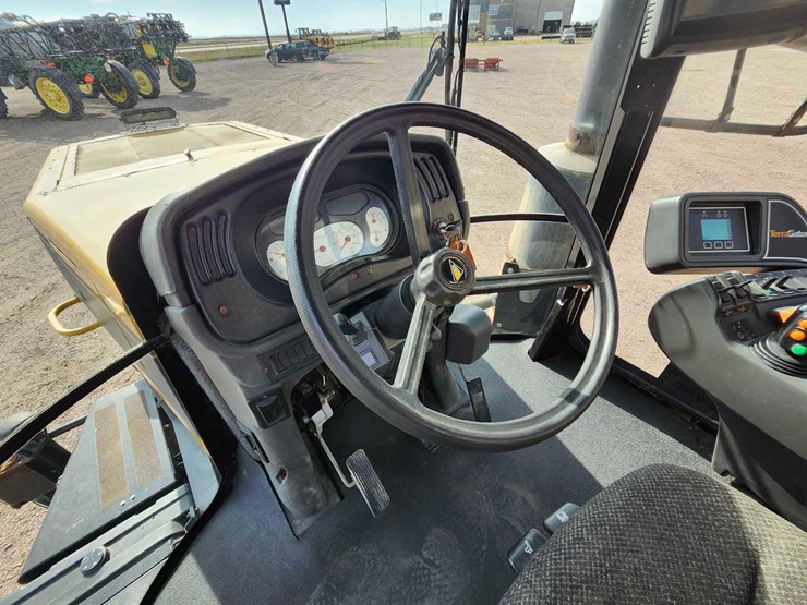 2013-agchem-9300-terragator-image-20