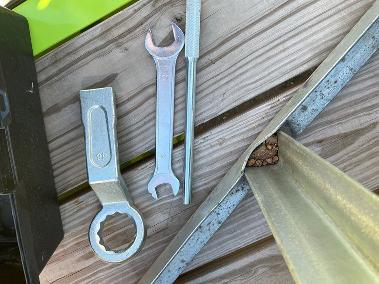 #5654-•-wolverine-unused-skid-steer-post-driver-image-14