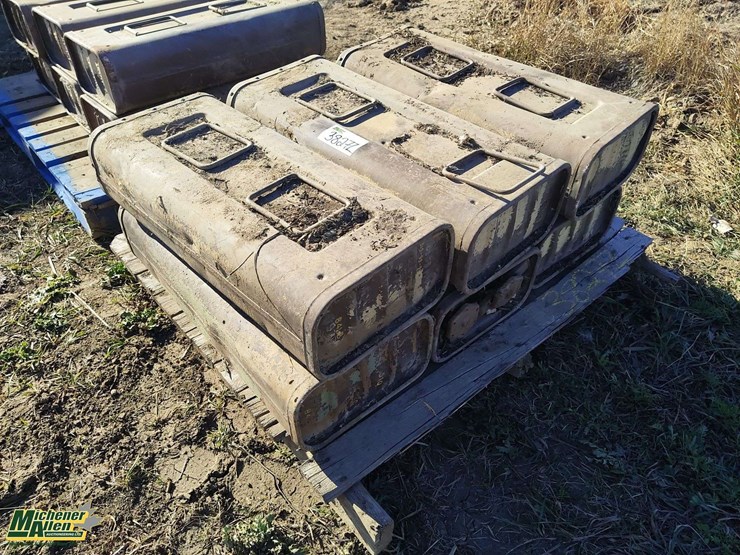 pallet-of-6-metal-army-boxes-image-3
