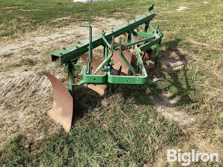 john-deere-3-pt-4-bottom-plow-image-11