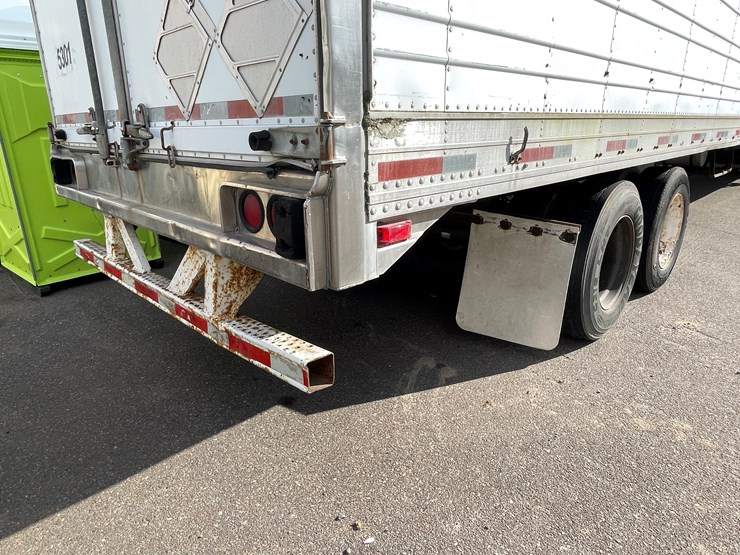 1996-utility-53'-image-43