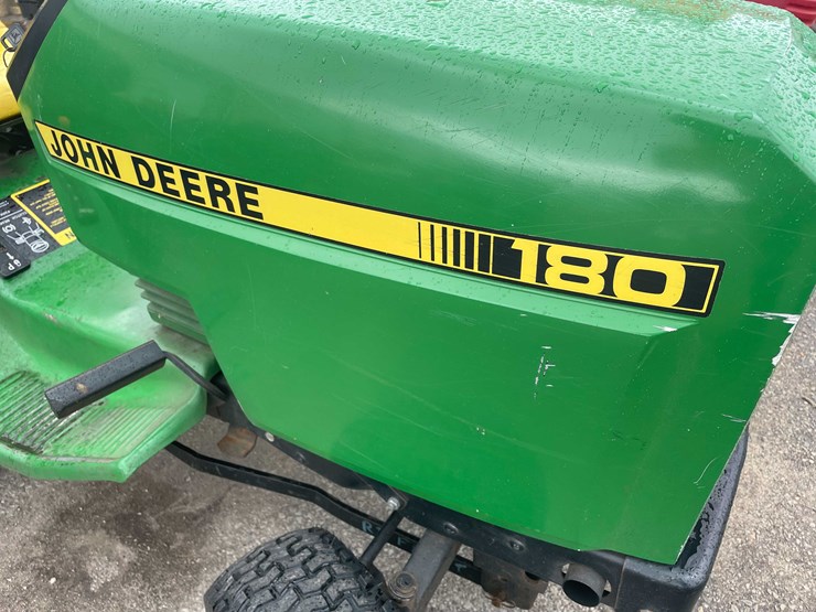 john-deere-180-image-5