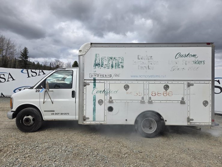 2002-gmc-3500-image-2