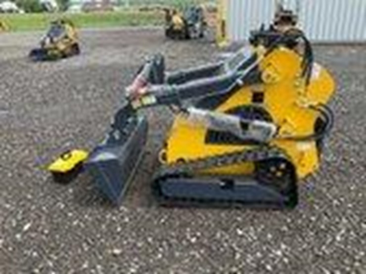 #1010-•-unused-landhero-mini-skid-steer-loader-image-2