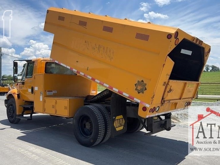 2004-international-durastar-4200-image-4