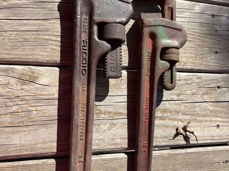 24-and-18''-pipe-wrench-image-2