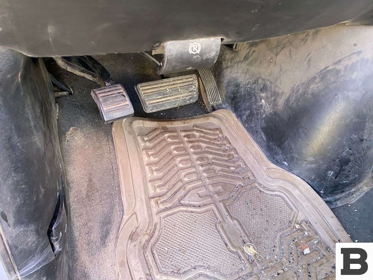 2017-chevrolet-express-3500-image-15