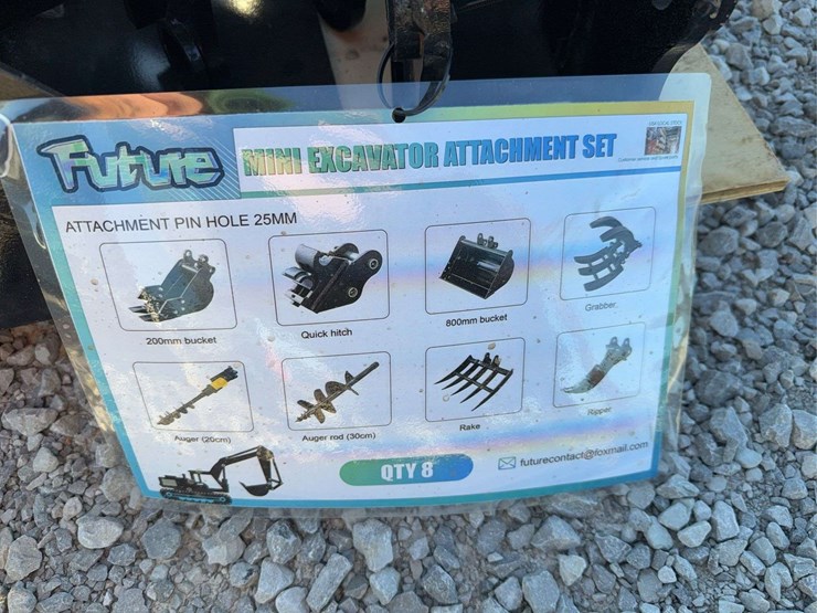 future-qty-(8)-excavator-attachment-image-2