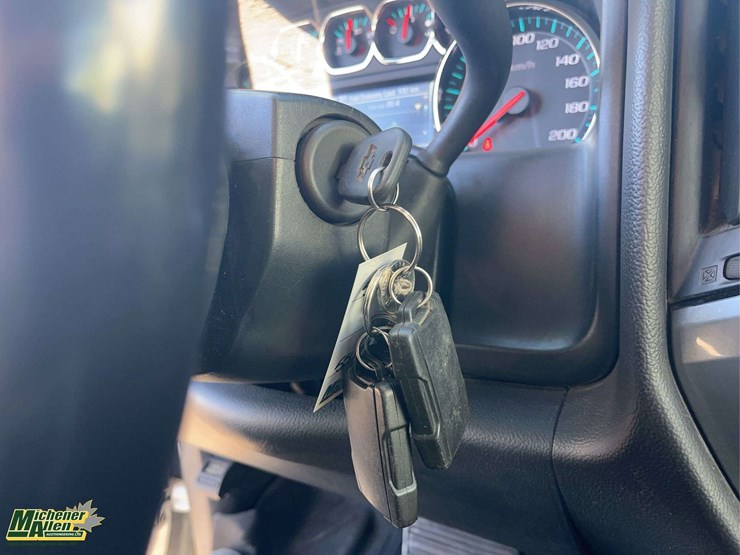 2018-chevrolet-silverado-3500hd-image-14