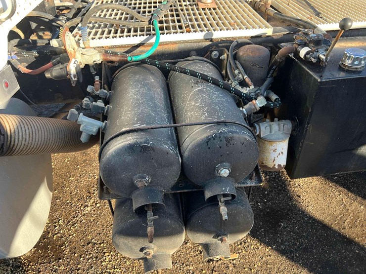 1996-peterbilt-378-image-14