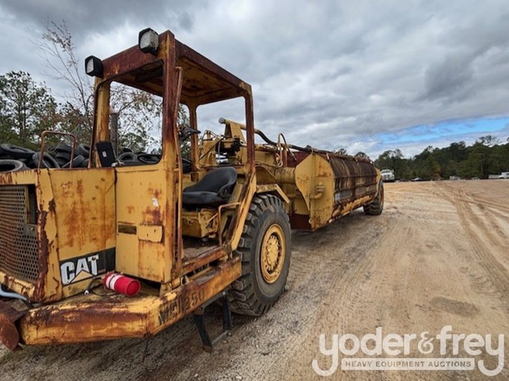 1990-caterpillar-613c-image-1