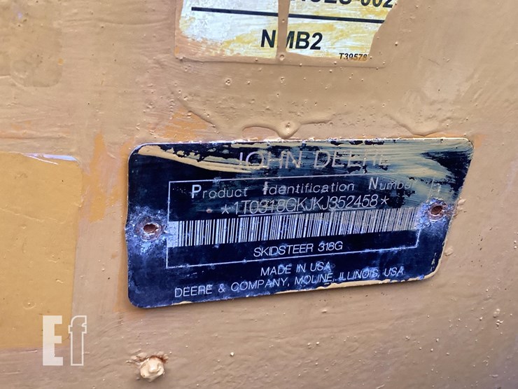 2019-deere-318g-image-19