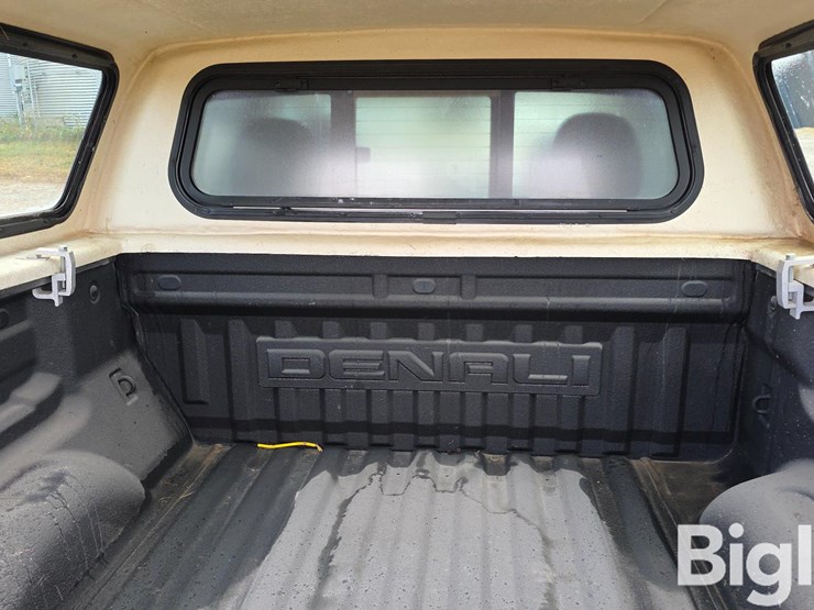 2018-gmc-canyon-image-11