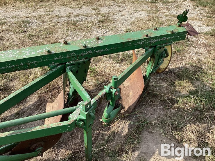 john-deere-3-pt-4-bottom-plow-image-17