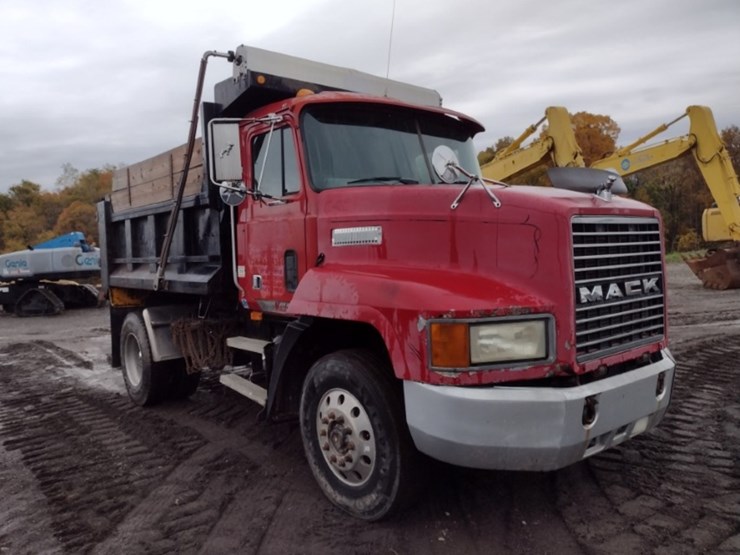 96-mack-ch613-image-30