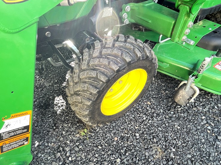 2024-john-deere-1025r-image-14