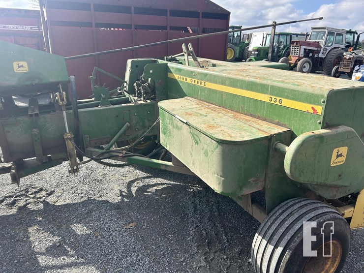 john-deere-336-image-5