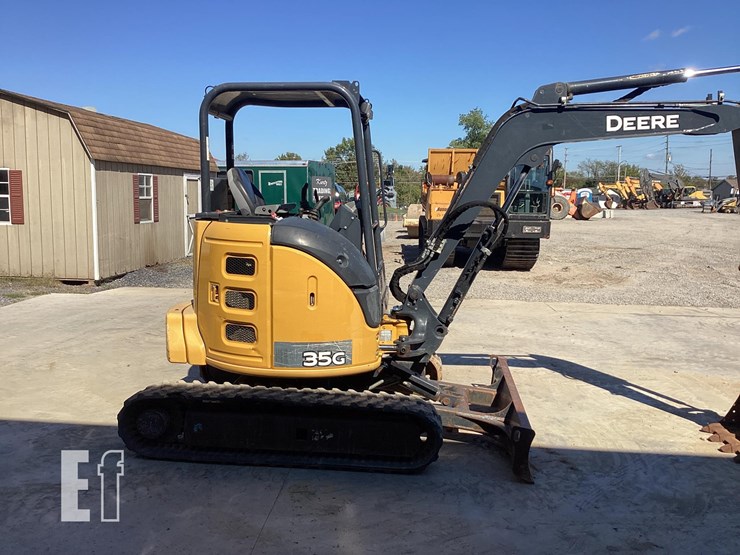 2020-deere-35g-image-5