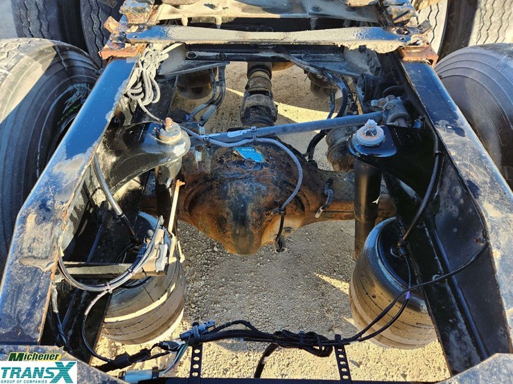 2020-peterbilt-579-image-8