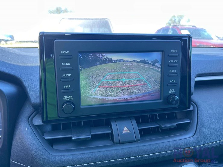 2019-toyota-rav4-le-image-16