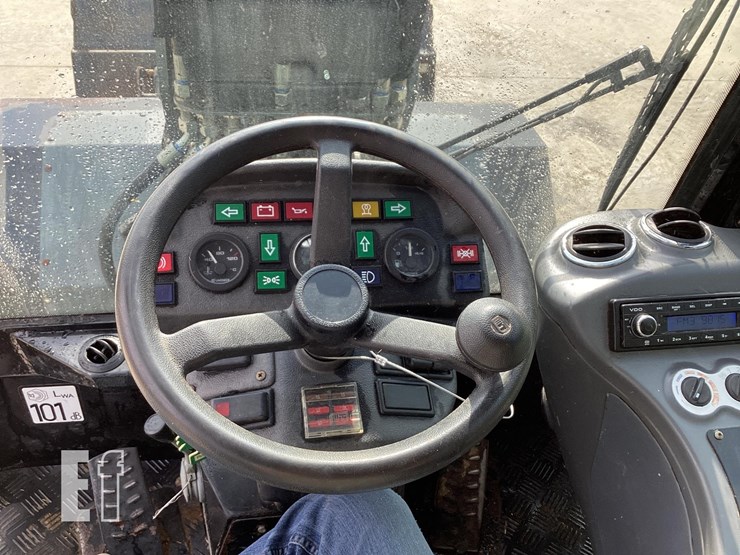 2015-giant-v5003-image-14