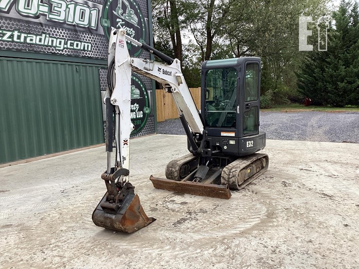 2014-bobcat-e32-image-8