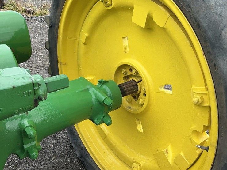 john-deere-b-image-21