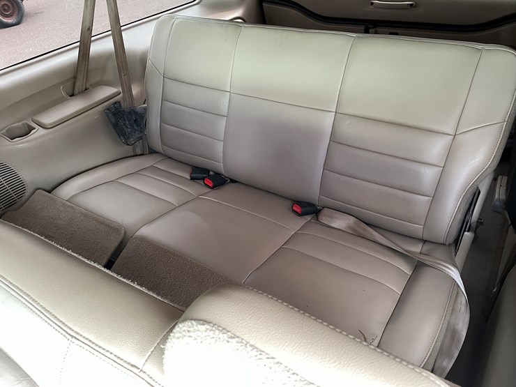 2003-ford-excursion-image-67