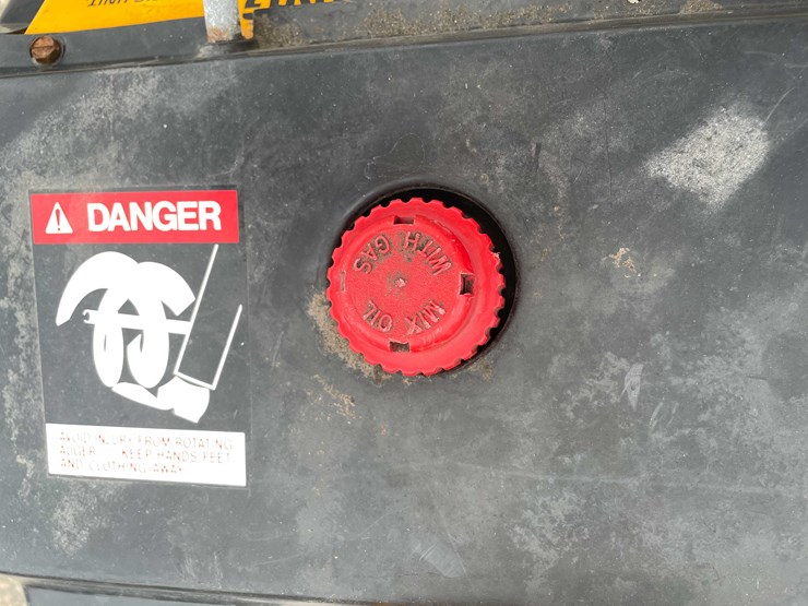 #14032-•-mtd-3/21-snowblower-(o4)-image-16