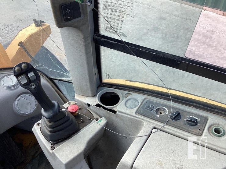 2014-volvo-l45g-image-16