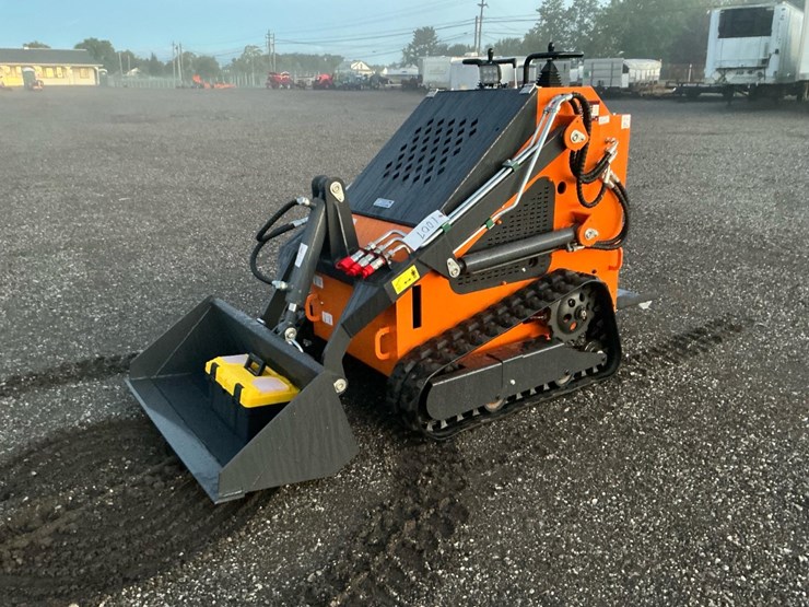 #1007-•-unused-landhero-mini-skid-steer-loader-image-17
