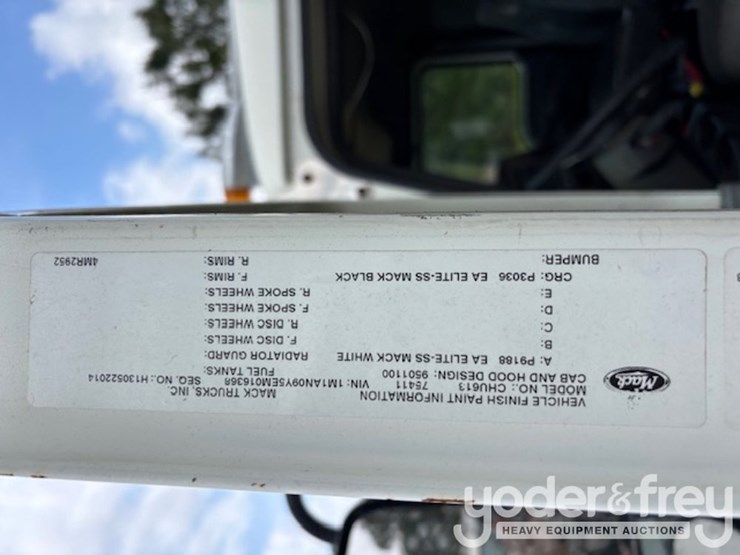 2014-mack-chu613-image-10